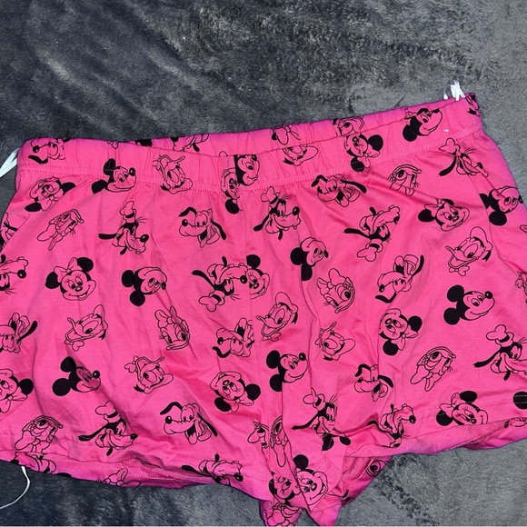 NWT Mickey Mouse And Friends Short Pajama Set Size Medium Disney By Primark - Picture 5 of 6